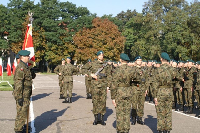 Święto Centrum Szkolenia Wojsk Lądowych w Poznaniu: medale, odznaki, listy gratulacyjne