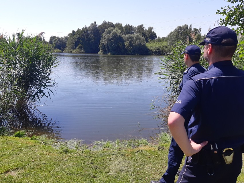 W trosce o bezpieczeństwo wypoczywających policjanci...