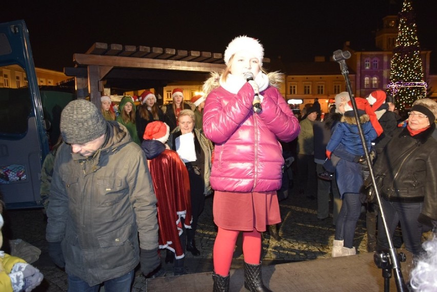 Odbył się Pierwszy Marsz Mikołajów w Skierniewicach, który...