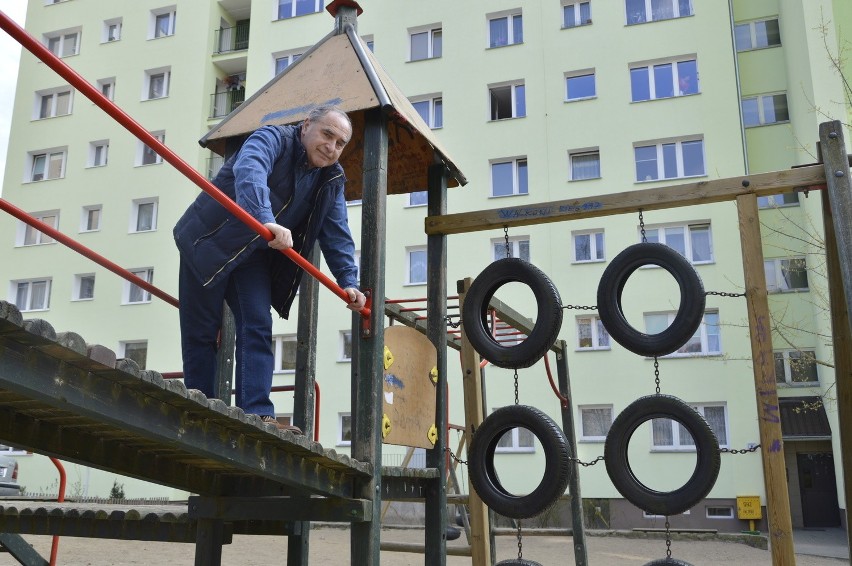 Wawrzyniec Maksymowicz pamięta dawne place zabaw. Pracował w...