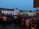 "Łańcuch światła" w Małopolsce zachodniej. Mieszkańcy protestują przed sądami [ZDJĘCIA]