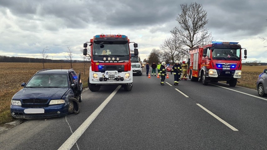 Na drodze krajowej w Podaninie zderzyły się trzy auta (ZDJĘCIA)