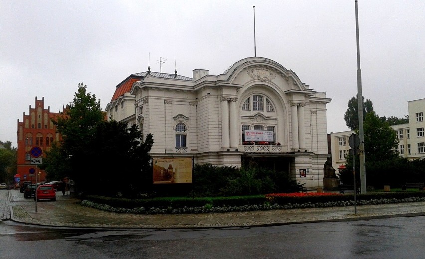 Toruń - Teatr im. Wilama Horzycy