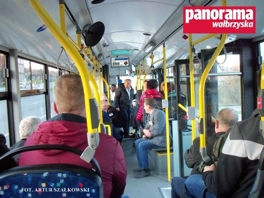 Pierwszy kurs autobusu wałbrzyskiej komunikacji miejskiej na...