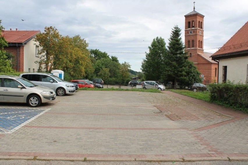 Parking przy Urzędzie Gminy w Chmielnie będzie tymczasowo niedostępny