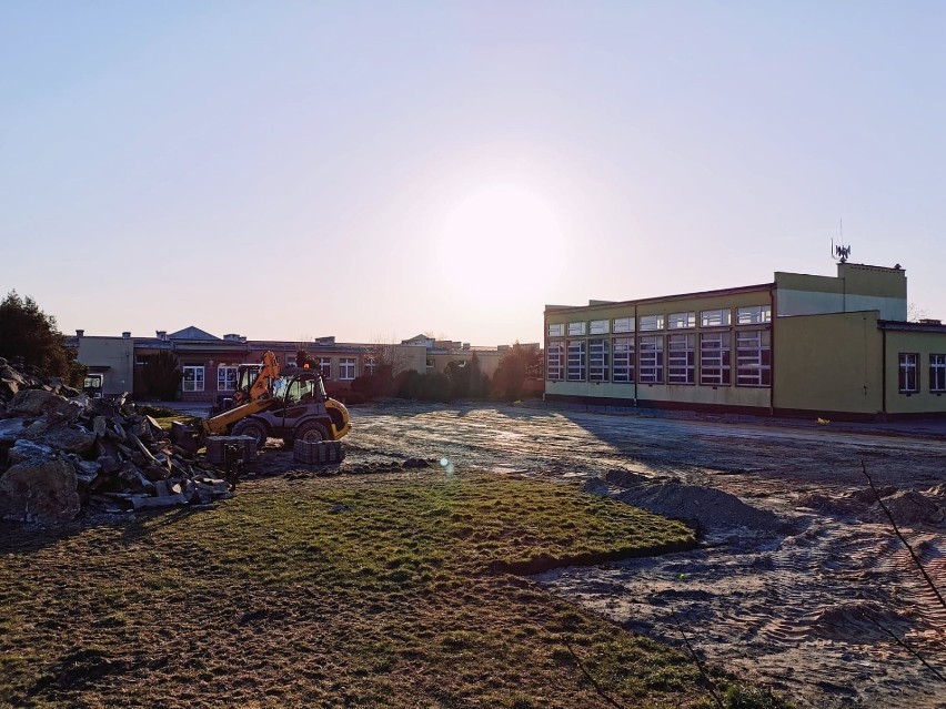 Powstaje nowe boisko przy Szkole Podstawowej nr 11 w Kaliszu
