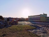 Powstaje nowe boisko przy Szkole Podstawowej nr 11 w Kaliszu ZDJĘCIA
