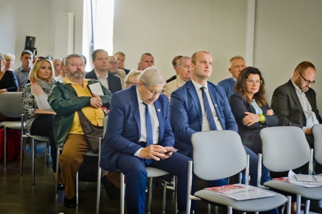 Radni i urzędnicy gromadnie przybyli na konferencję o mieście. Zapowiadają, że pokłosiem będą wnioski do budżetu