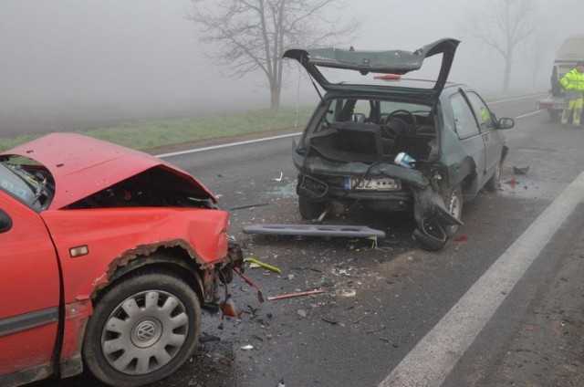 Seria zderzeń na drodze krajowej nr 8 Wrocław - Kłodzko. Na odcinku koło Magnic i Kobierzyc zderzyło się w sumie 16 aut w czterech miejscach!