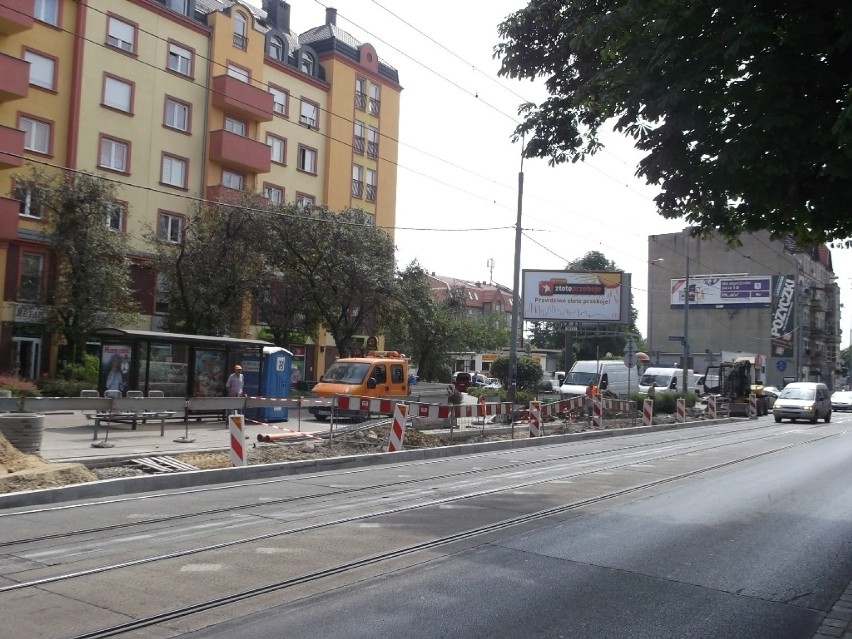 Wrocław: Budują przystanek wiedeński na Hubskiej (ZDJĘCIA)
