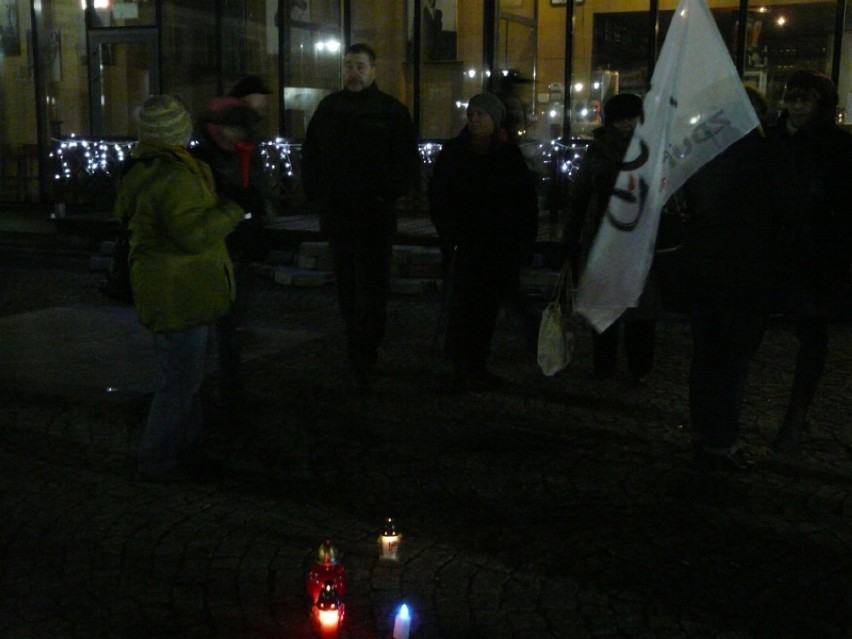 „Stop dewastacji Polski” - manifestacja KOD w Sieradzu