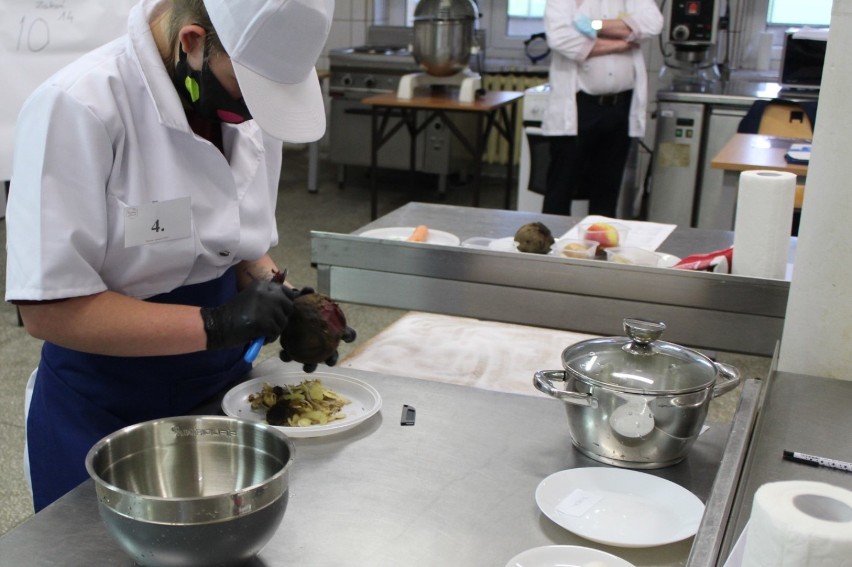 Za kilka tygodni młodzież, która uczy się w Centrum w zawodzie kucharza i stolarza będzie podchodziła do egzaminu potwierdzającego jej kwalifikacje zawodowe