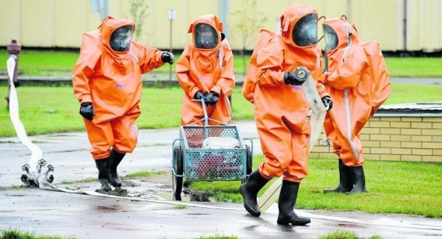 W mieście żyje się jak na bombie. Nikt nie wie, czy w zakładach chemicznych Rokita znów nie stanie się coś groźnego