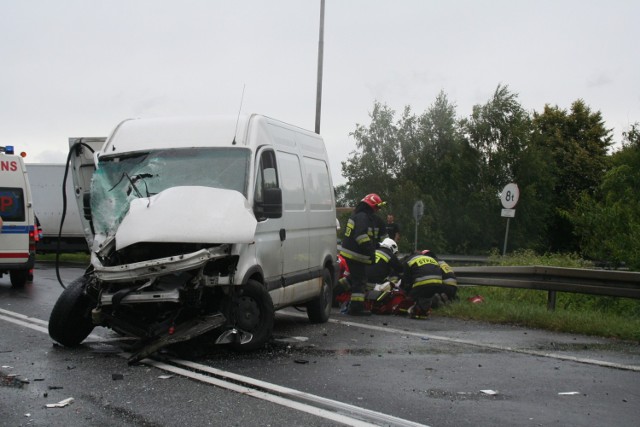 Stan zdrowia kierowcy busa określany jest jako stabilny.