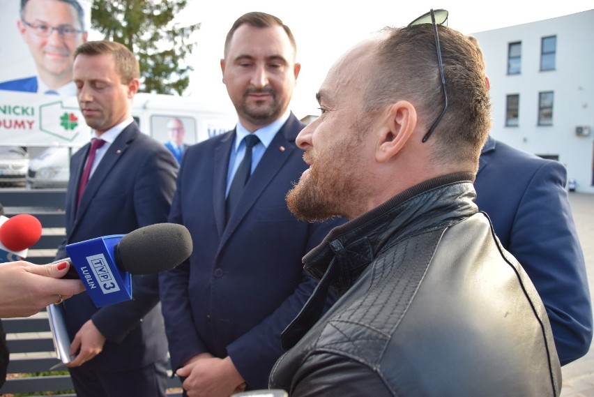 Ostra końcówka kampanii przed II turą wyborów w Kraśniku. Uchodźcy, oskarżenia i policja (ZDJĘCIA,WIDEO)