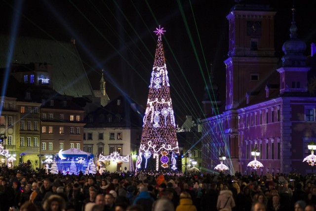 Świąteczna iluminacja, Warszawa. Ostatnia okazja, aby przejść się przyozdobionymi ulicami