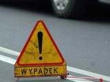 Na autostradzie A4 w ciężarówce strzeliła opona. Pojazd zablokował szybki pas