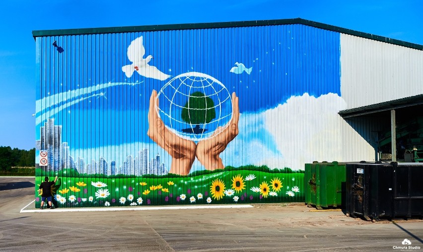 Czarnówko. Piękny i wymowny mural Patryka Łukaszuka na 25-lecie "Błękitnej Krainy"