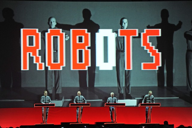 Malta Festival 2013 - koncert Kraftwerk

Ten koncert Kraftwerk mógłby się nie udać chyba tylko wtedy, gdyby wysiadł prąd - pisał Kamil Babacz w "Głosie Wielkopolskim".