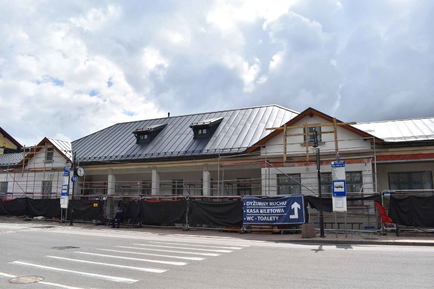 Remont budynku dworca kolejowego w Zakopanem dobiega końca