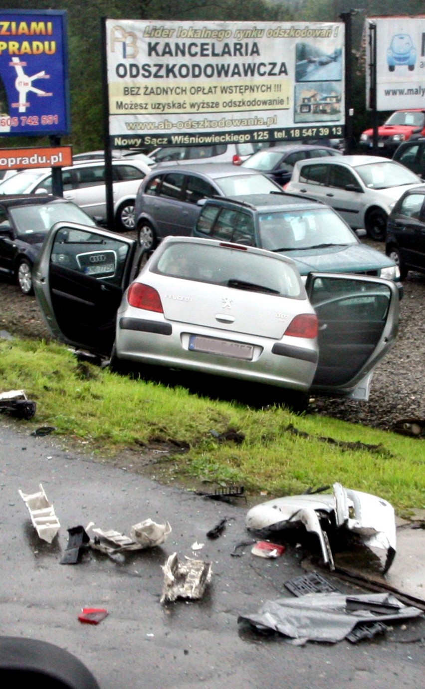 Wypadek na Węgierskiej w Nowym Sączu. Sześć osób zabranych do szpitala