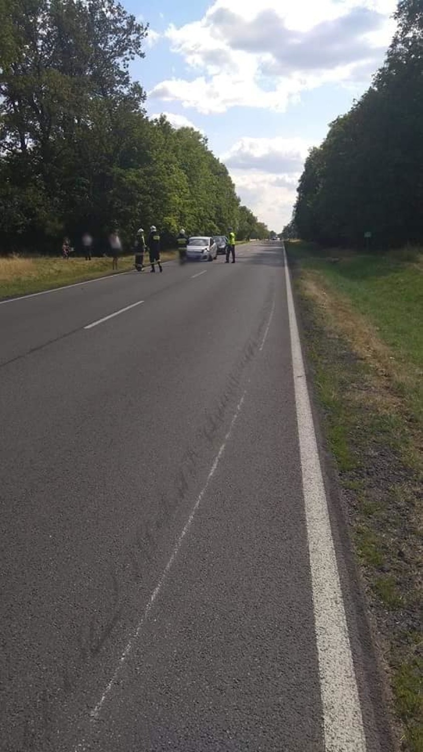 Kolizja drogowa w Górznie. Bus zderzył się z autem osobowym