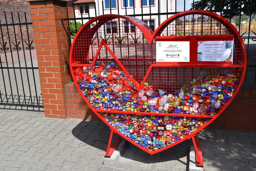 Kolejne serca na nakrętki stanęły w Grodzisku Wielkopolskim     