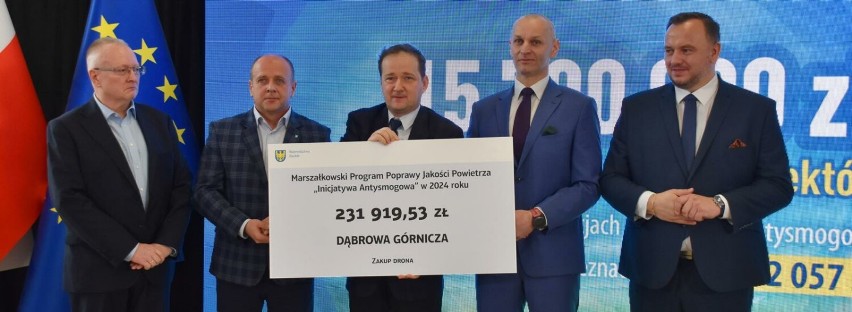 Wiceprezydent Dąbrowy Górniczej Marek Węgrzynowicz odebrał...