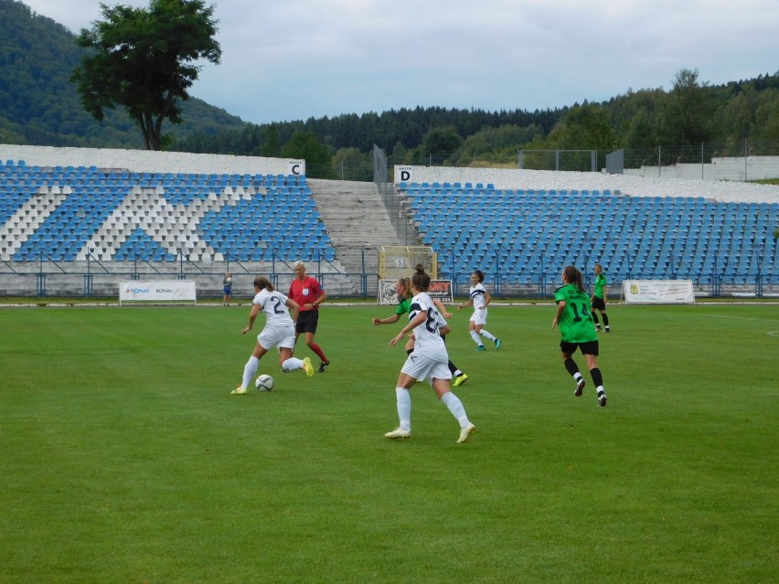 Piłkarki AZS PWSZ Wałbrzych zremisowału u siebie 0:0 z Czarnymi Sosnowiec