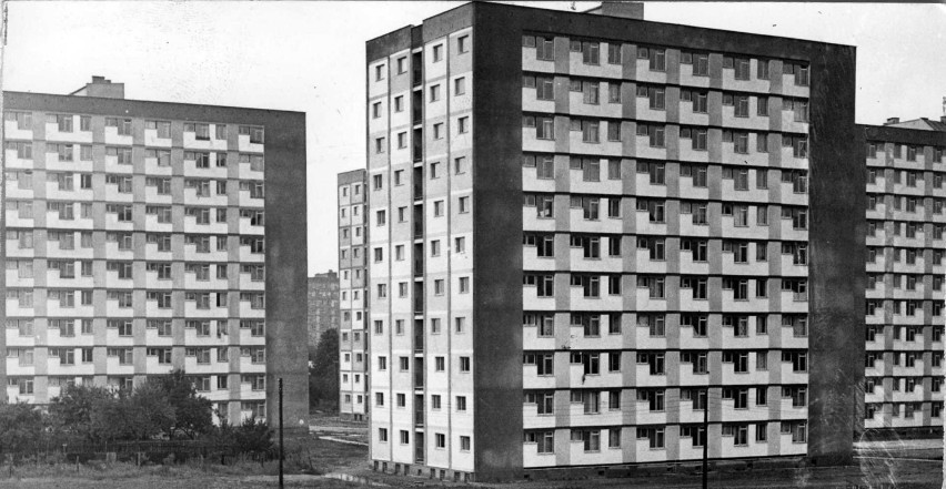 Zobacz niezwykłe zdjęcia Krakowa z lat 70! Poznajesz te bloki z wielkiej płyty? [GALERIA] 13.03.23