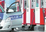 Policjant kradł paliwo z radiowozu? Prokuratura postawiła zarzut policjantowi z KP Czerniewice