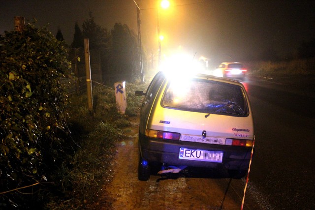 Wypadek na Śląskiej w Łodzi. Kompletnie pijany kierowca wjechał w betonowy słup