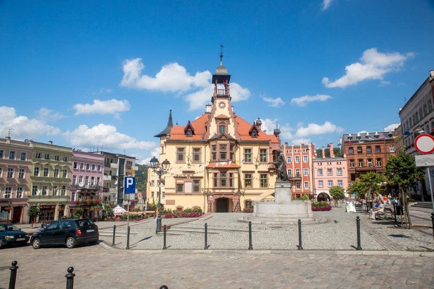 Rynek w Nowej Rudzie po rewitalizacji (ZDJĘCIA)