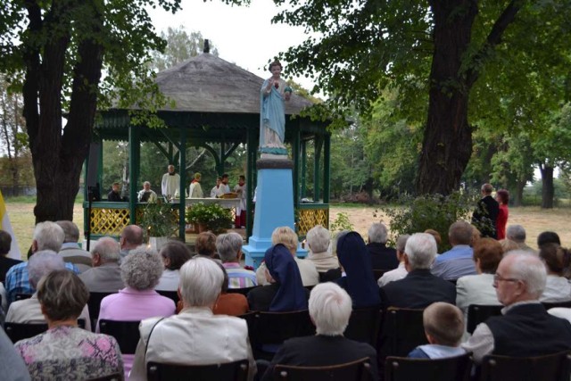 Figurka Dzieciątka Jezus powróciła na swoje miejsce