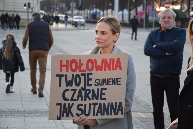 Strajk Kobiet wykrzyczał w Częstochowie: "Szymon weź się ogarnij!" i "Duda podpisuj!"