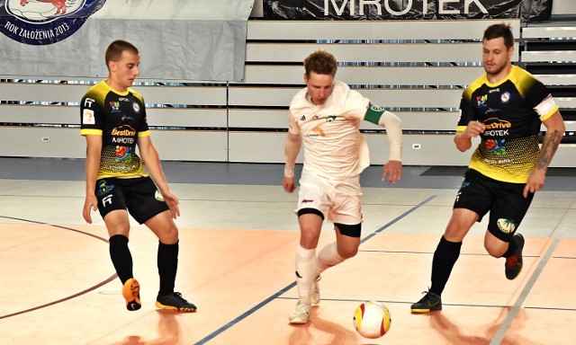 BestDrive Futsal Piła w tym sezonie odniósł dwa zwycięstwa i zanotował tyle samo porażek. Pilanie są w czołówce rozgrywek