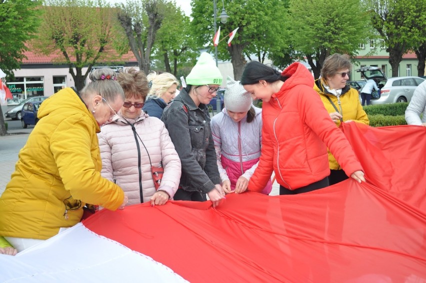 W Książu Wielkopolskim uczczono Święto Flagi RP na miejskim...