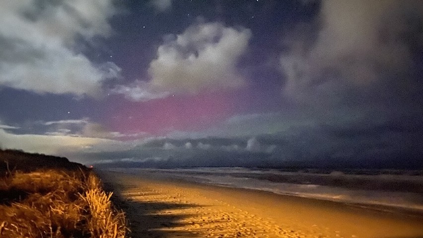 Tak zorza polarna wyglądała z plaży w Jastarni