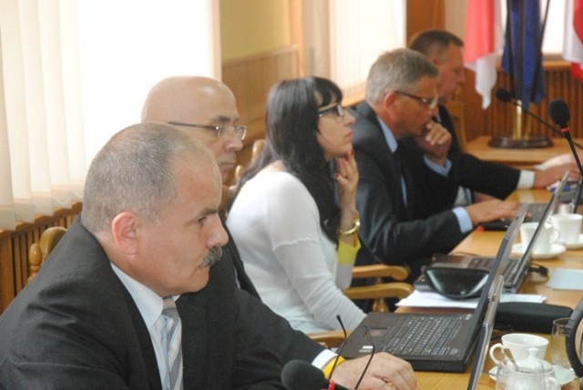 Samorządowcy gminy Śmigiel dyskutowali o naborze do przedszkola w Żegrówku