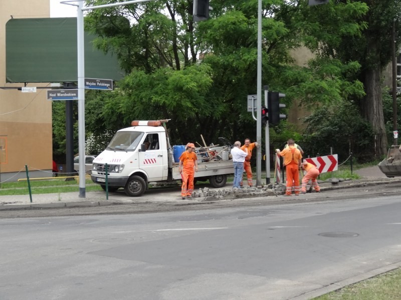 Remont ulicy Wojska Polskiego. W okolicy tworzą się korki [ZDJĘCIA]