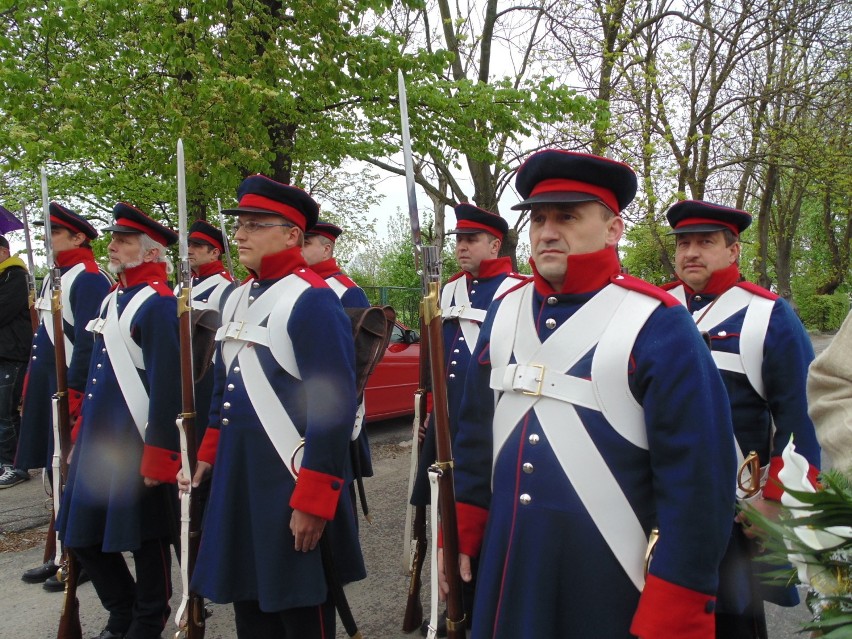 Święto Konstytucji 3 Maja: Mieszkańcy Opola oddali hołd...