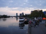 Frankfurt nad Menem o zmierzchu i nocą - zdjęcia