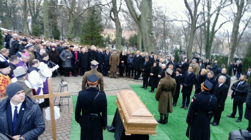 Pogrzeb Jolanty Szczypińskiej w Słupsku 17 grudnia 2018. Na uroczystościach pogrzebowych prezydent Duda i prezes Kaczyński [zdjęcia]