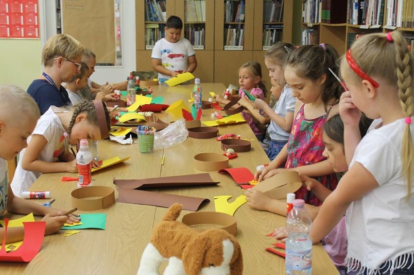 Pleszew. Kreatywne wakacje w Bibliotece Publicznej [FOTO]