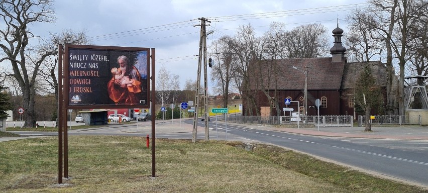 W parafii w Korczewie ustawiono tablice na rok św. Józefa