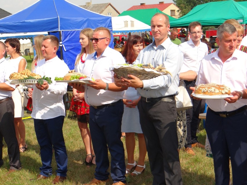 Mieszkańcy gminy Kodrąb uczestniczyli w Gminnych Dożynkach 2018 [ZDJĘCIA, FILM]