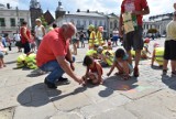 Nowy Sącz. Rodzinne rysownie na płycie rynku [ZDJĘCIA]