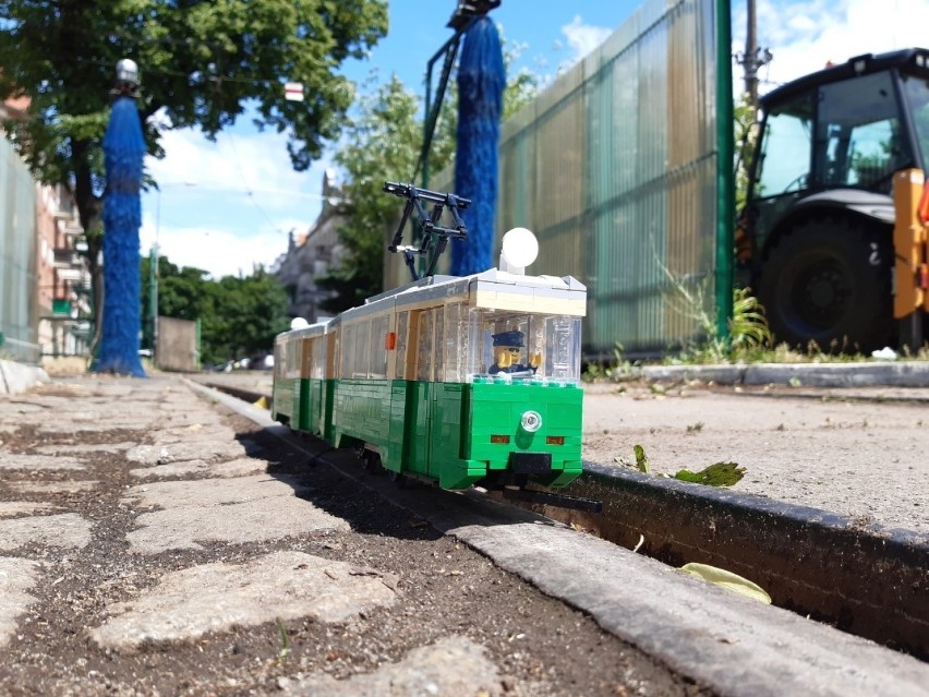 Zabytkowe poznańskie tramwaje zbudowane z klocków LEGO!