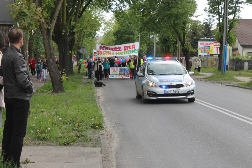 Marsz dla życia i rodziny i festyn rodzinny w parafii na ul. Spalskiej w Tomaszowie [ZDJĘCIA]