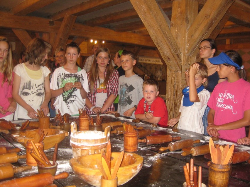 Gniezno: Dzieci z osiedla Grunwaldzkiego na wycieczce w Toruniu